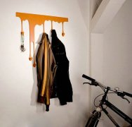 搭出分歧的气概和从题